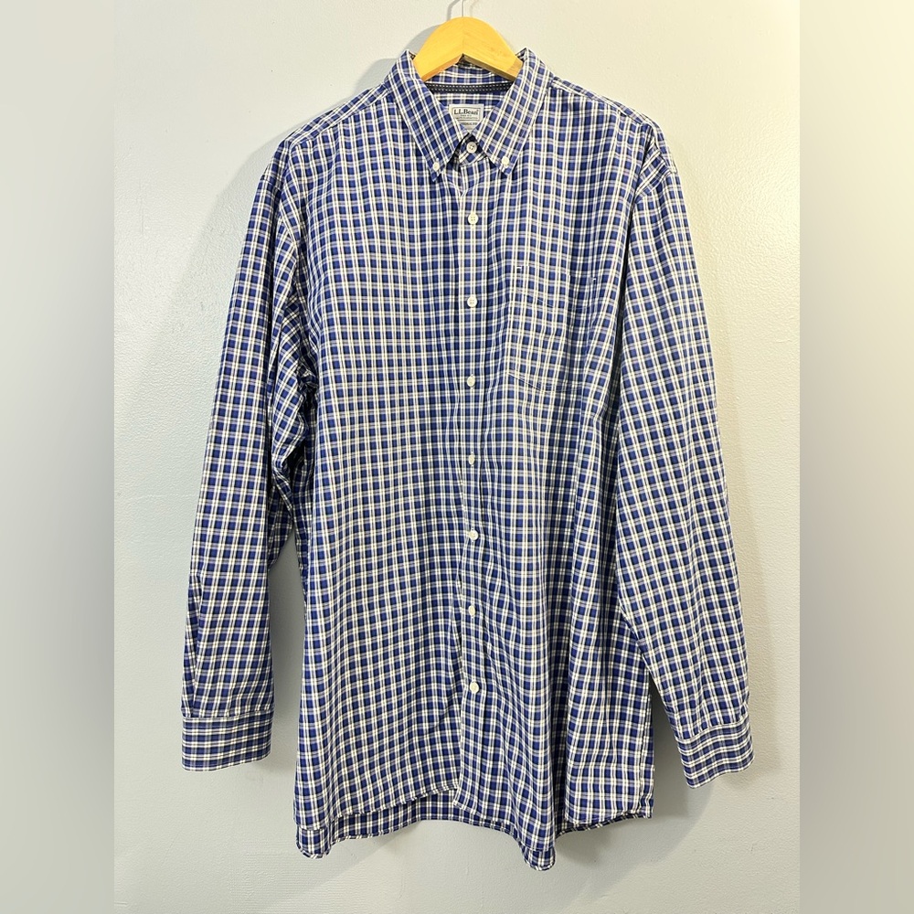 L.L. Bean Blue and White Casual Button Down Shirt size XL 100% cotton